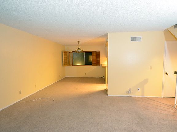 2nd image of 3122 S La Salle Ave