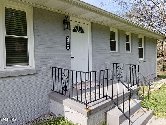 3rd image of 7409 Westridge Dr