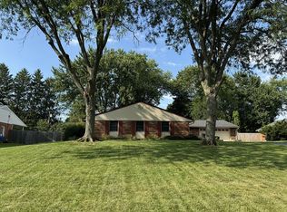 613 Hyde Park Dr, Dayton, OH 45429