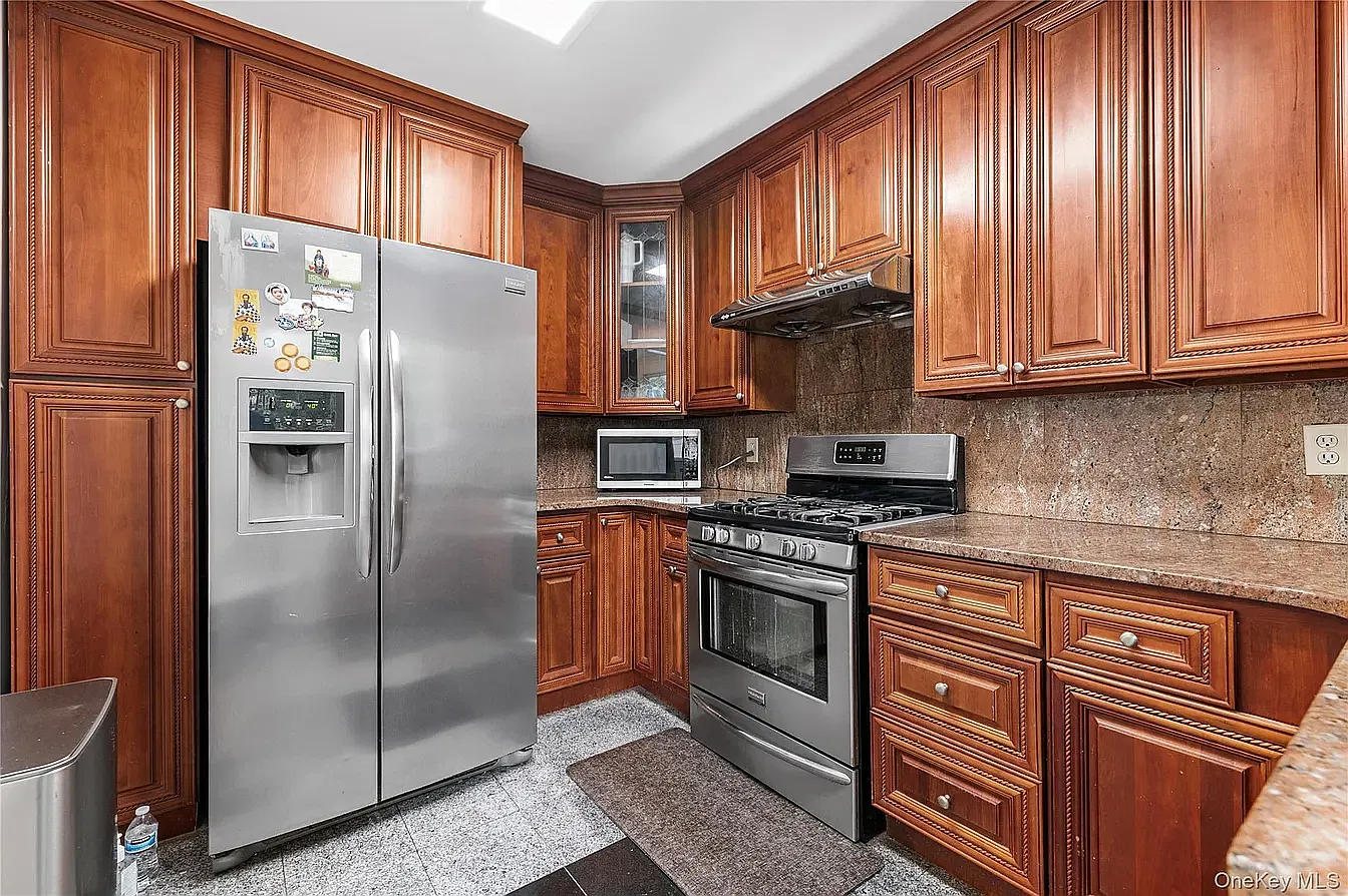 4 bed, 1400 sqft, $4,900 — Photo 4