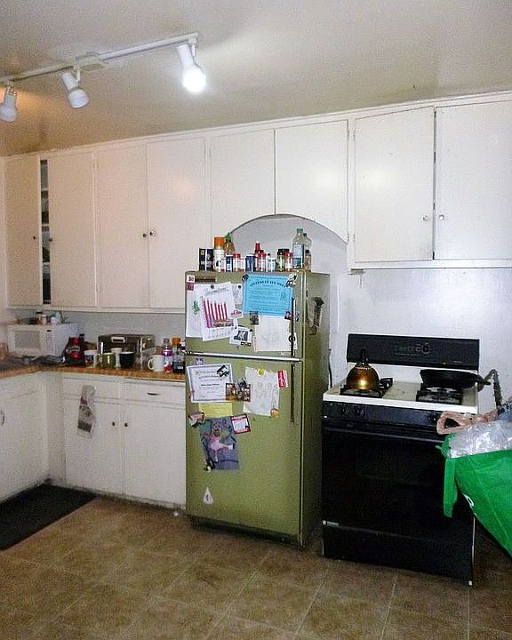 Main - kitchen 
