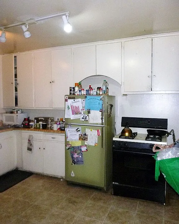 Main - kitchen 