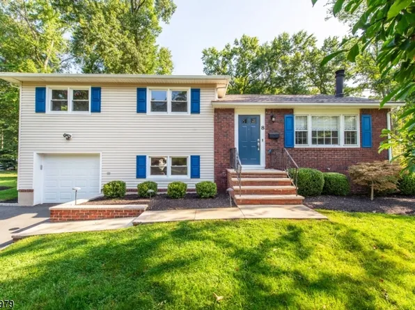 8 Kenneth Ct, Florham Park Boro, NJ 07932