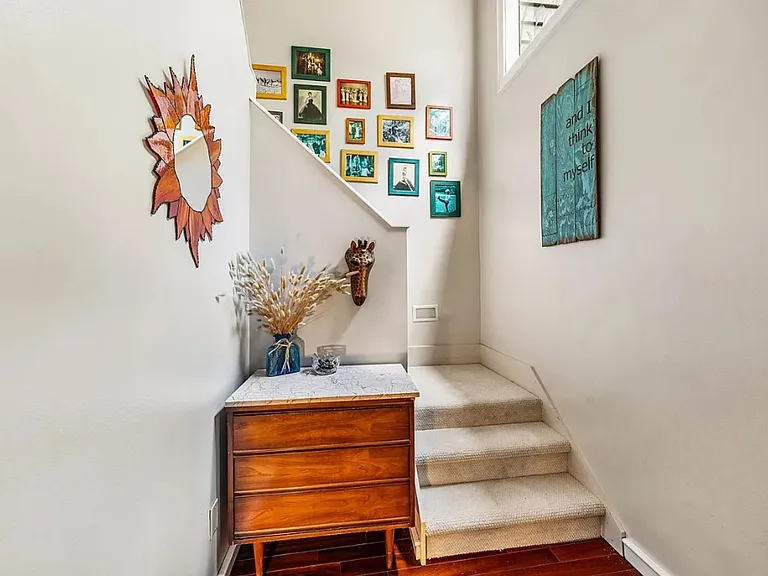 206 Lisa Dr — Photo 4