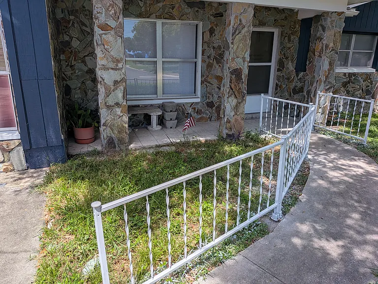 10981 Village Green Ave — Photo 2