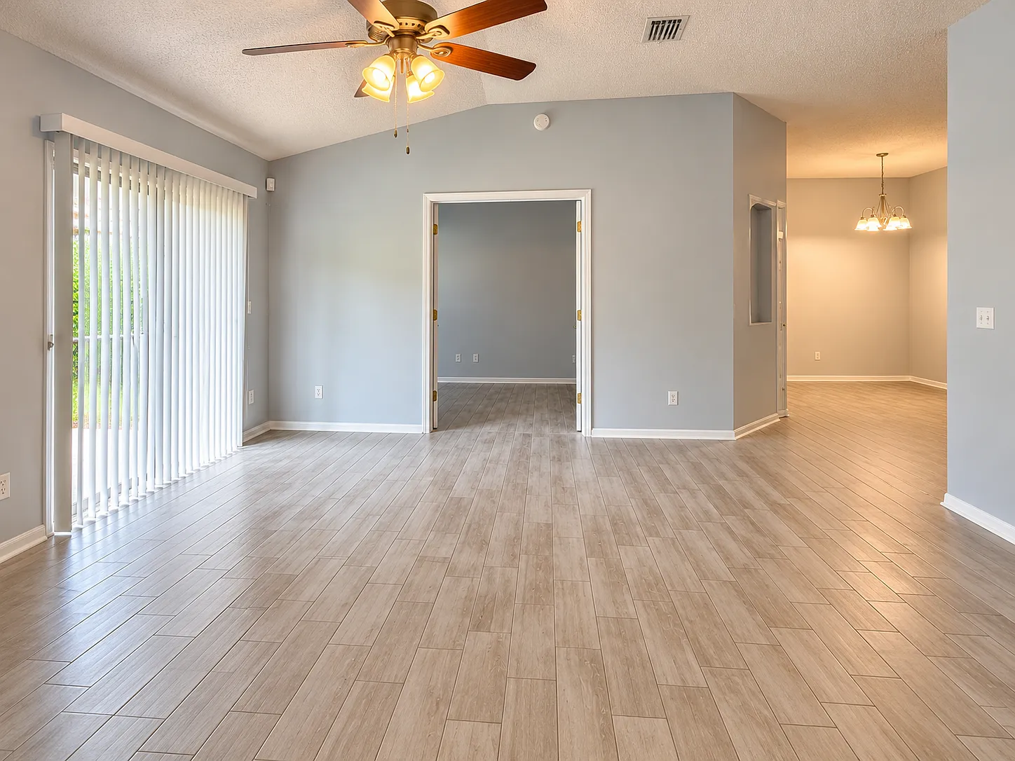3 bed, 1504 sqft, $2,000 — Photo 2