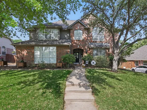 8629 Kensington Ln, North Richland Hills, TX 76182