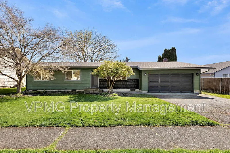 3 bed, 2.0 bath, 1384 sqft, $2,795 — Photo 1