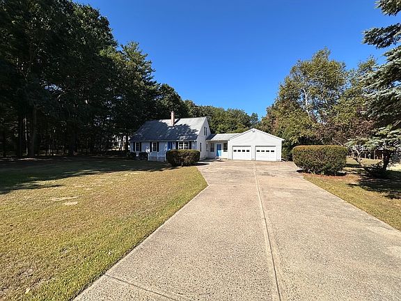 3rd image of 15 S Plain Rd