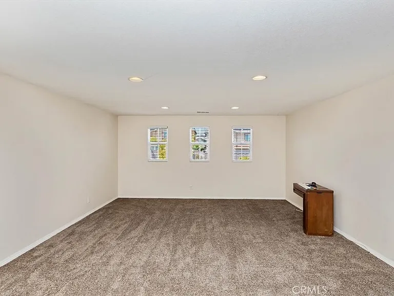 40174 Jaylene St — Photo 28