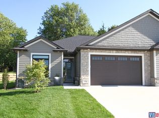 7620 Silver Cir, Lincoln, NE 68506