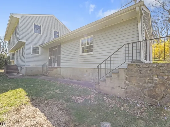 44 Oak Ridge Ave, Summit City, NJ 07901
