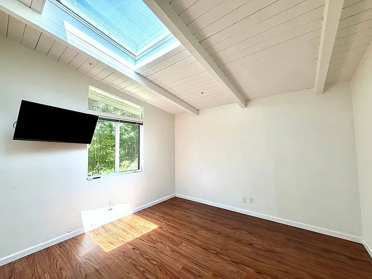266 1/2 El Sueno Rd — Photo 5