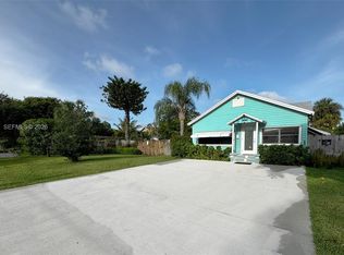 324 SW 3rd Ave, Delray Beach, FL 33444