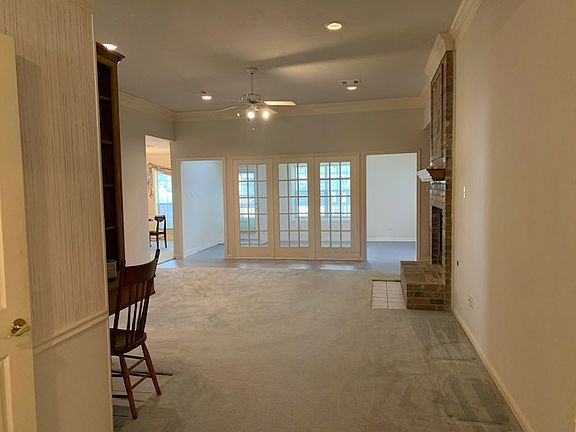 5th image of 2203 Quail Hollow Dr