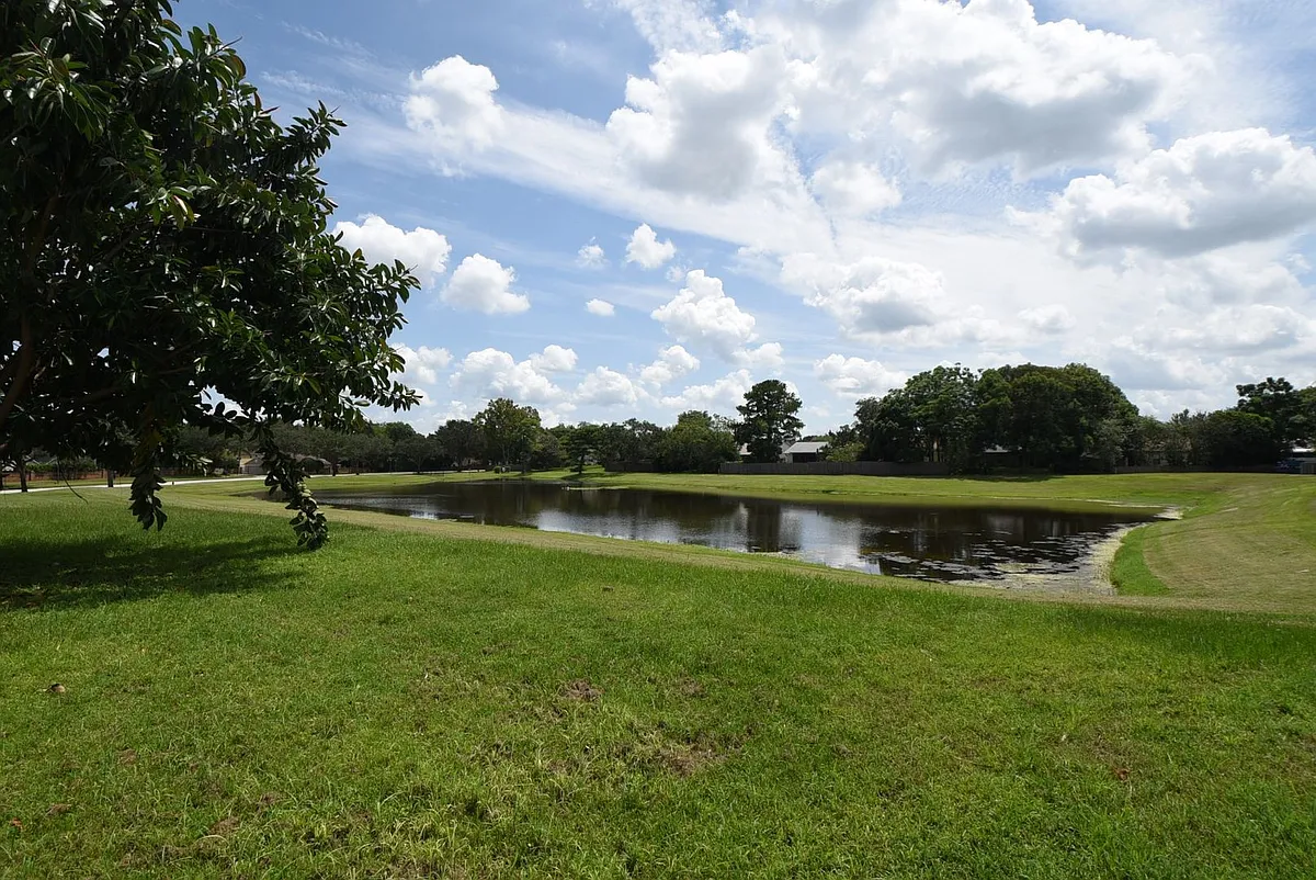 Building Photo - 1118 Sugarberry Trl