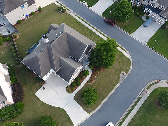 3rd image of 2617 Lakefield Ct