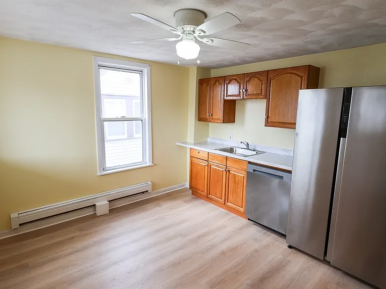 60 Essex St #2 — Photo 2