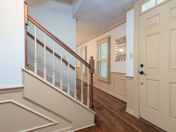 2nd image of 7106 Corsica Dr