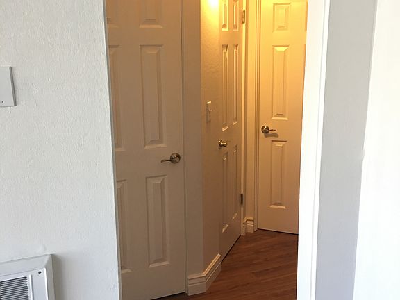 3rd image of 1352 Kingfisher Way APT 17