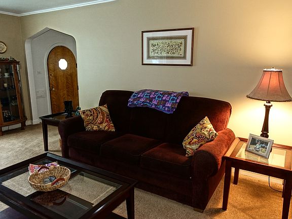 2nd image of 3501 Elmwood Ave