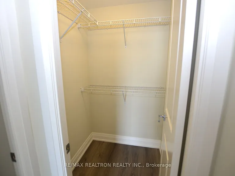75 N Park Rd #302 — Photo 23
