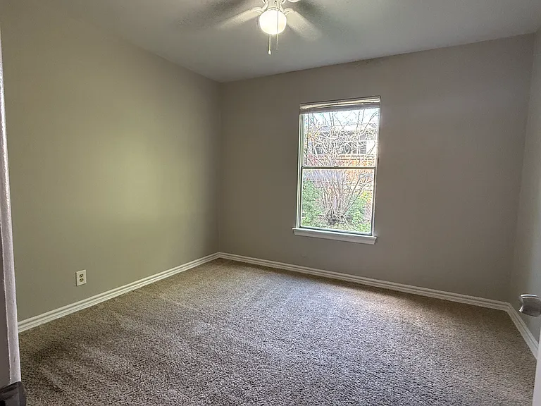 4318 Diamondhead Dr — Photo 11