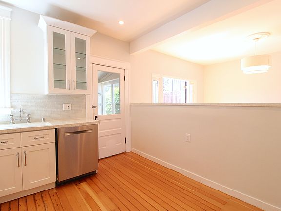 5th image of 4431 24th St