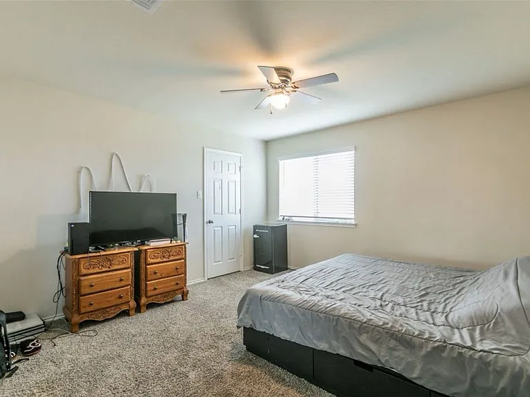 2824 Jackal Dr — Photo 33