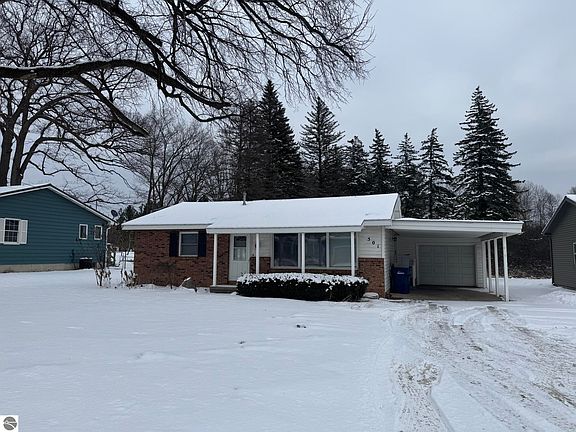 2nd image of 501 S Lakeshore Dr