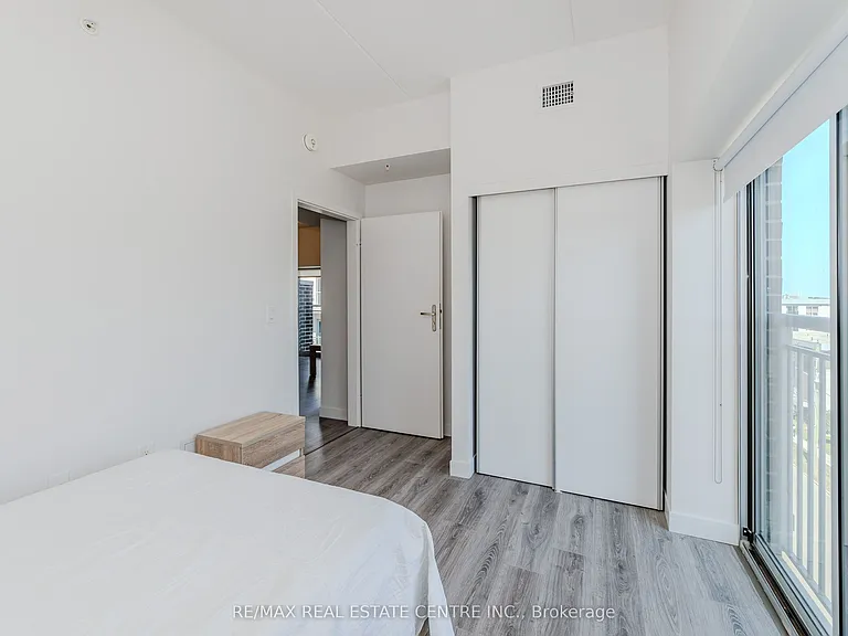 251 Hemlock St #707 — Photo 9