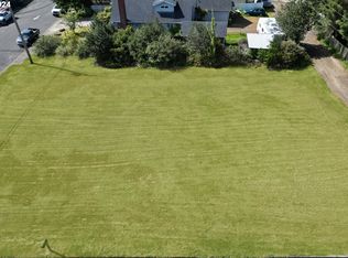 Maple St, Florence, OR 97439