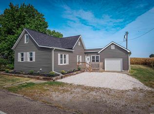 215 W Stacer Rd, Haubstadt, IN 47639
