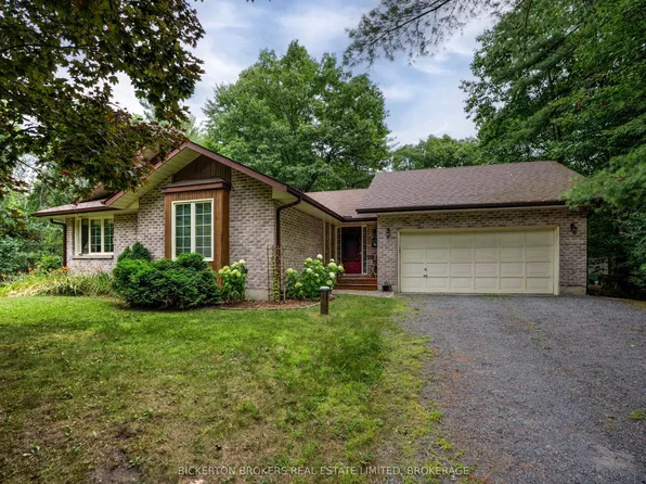 16 S Village Estates Rd, Leeds And The Thousand Islands, ON K0E 1L0