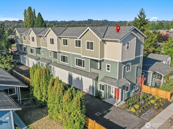 215 Corrin Avenue NW #C, Orting, WA 98360