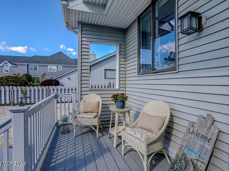 1207 Capstan Dr — Photo 10