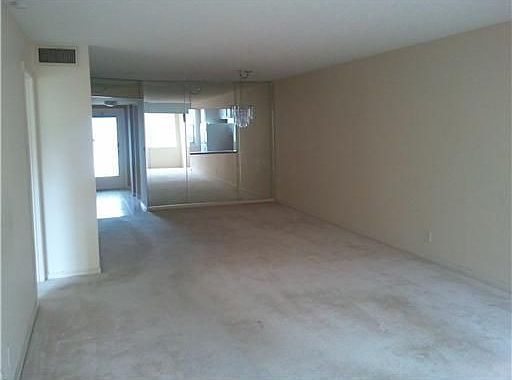 4th image of 2920 SW 22nd Ave #6030