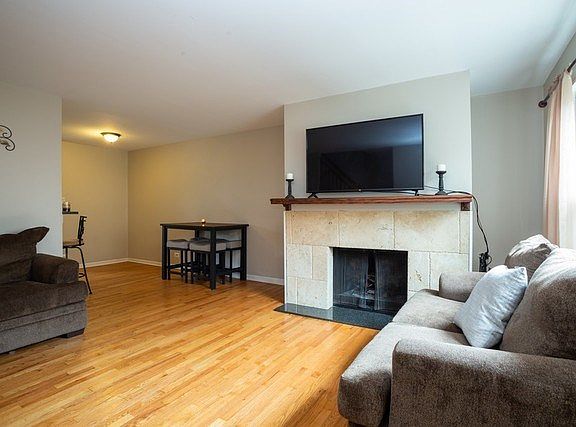 Living Room Area W/Fireplace