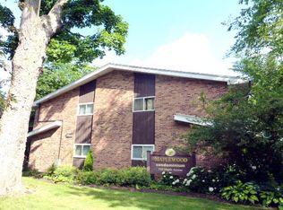720 Maple Ave APT C, Downers Grove, IL 60515