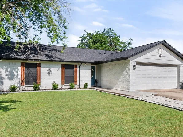 2937 Lake Park Dr, Grand Prairie, TX 75052