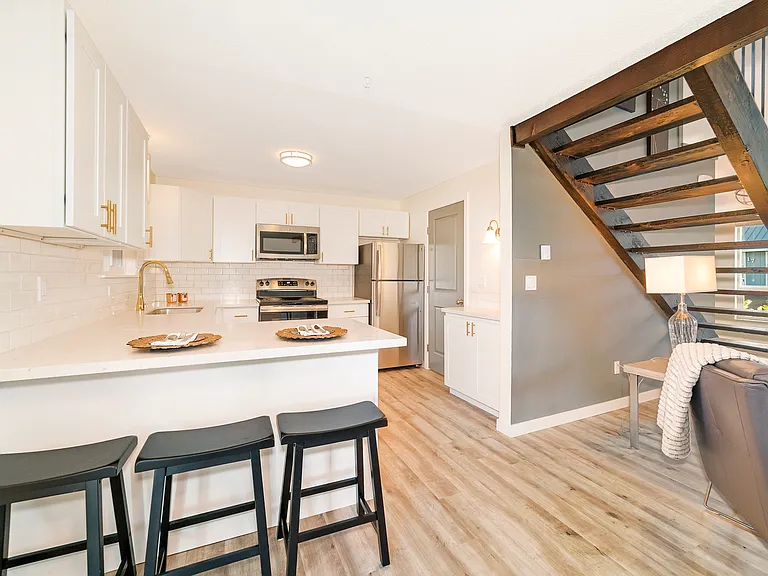 Redondo Ridge Townhomes — Photo 6