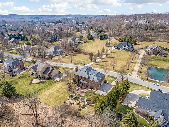 4th image of 401 Glyn Tawel Dr
