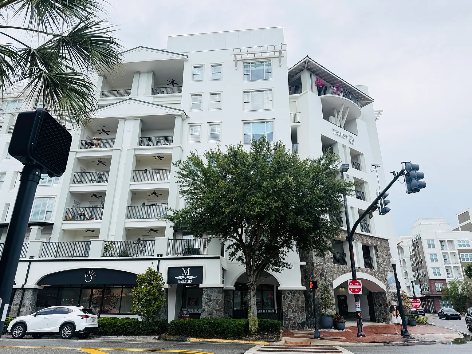 2 bed, 1359 sqft, $2,800 — Photo 3