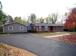 9810 Pinewood Ln, Charlotte, NC 28269