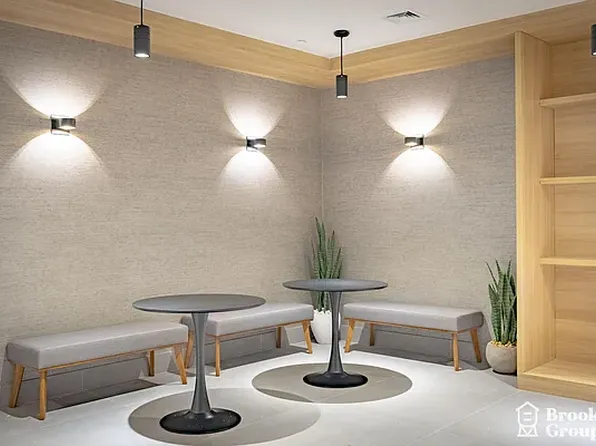 3308 Glenwood Road image 23 of 27