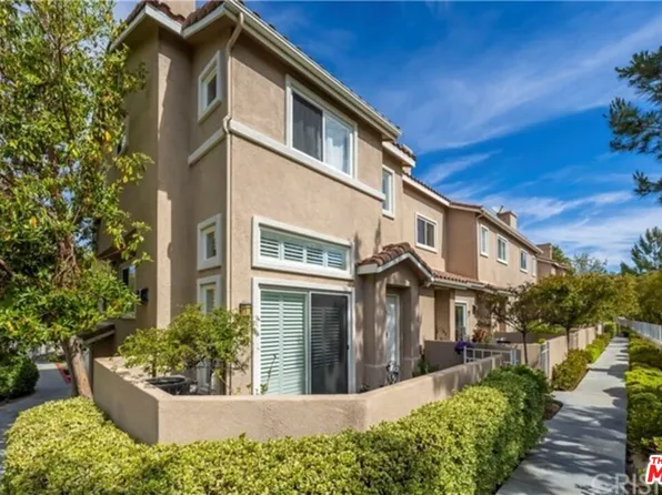 25720 Armstrong Cir Unit A, Stevenson Ranch, CA 91381