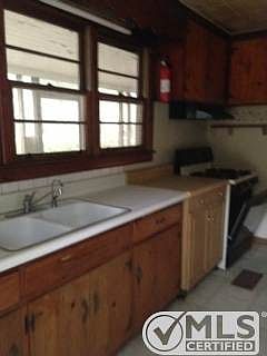 4th image of 2876 Jewell Dr