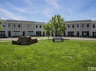 118 Philips Sq, Chapel Hill, NC 27516