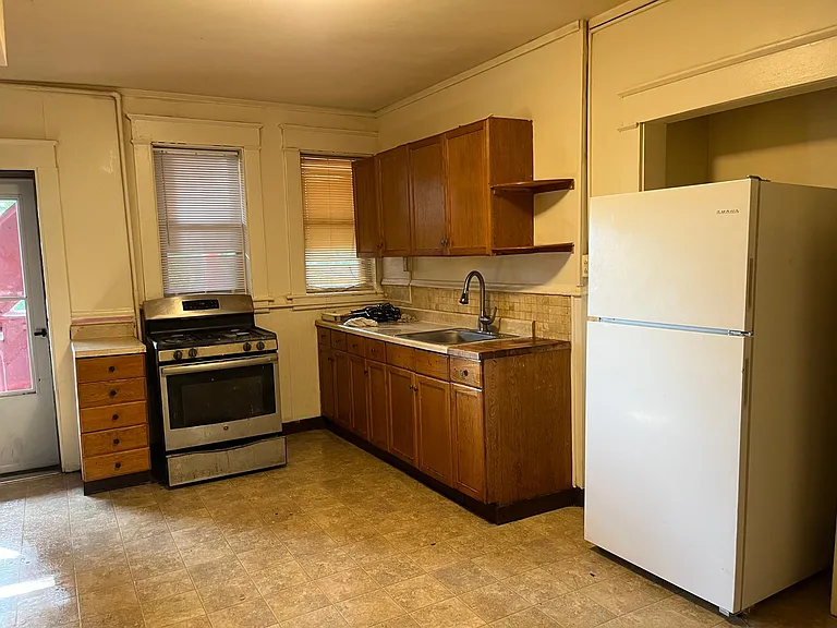 78 Hawkins St #2 — Photo 6