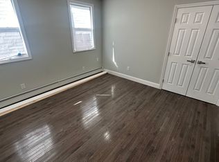 1118 Bayport Pl #1, Far Rockaway, NY 11691